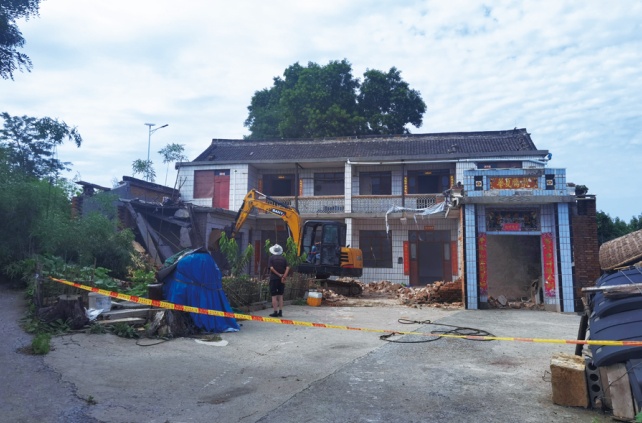 �����й����ܵ���ά������ϵ��̽����ʵ��